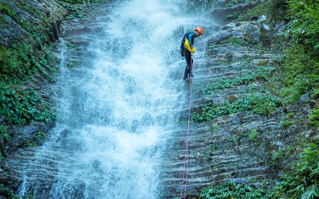 Canyoning 4433840 1920 1024x640