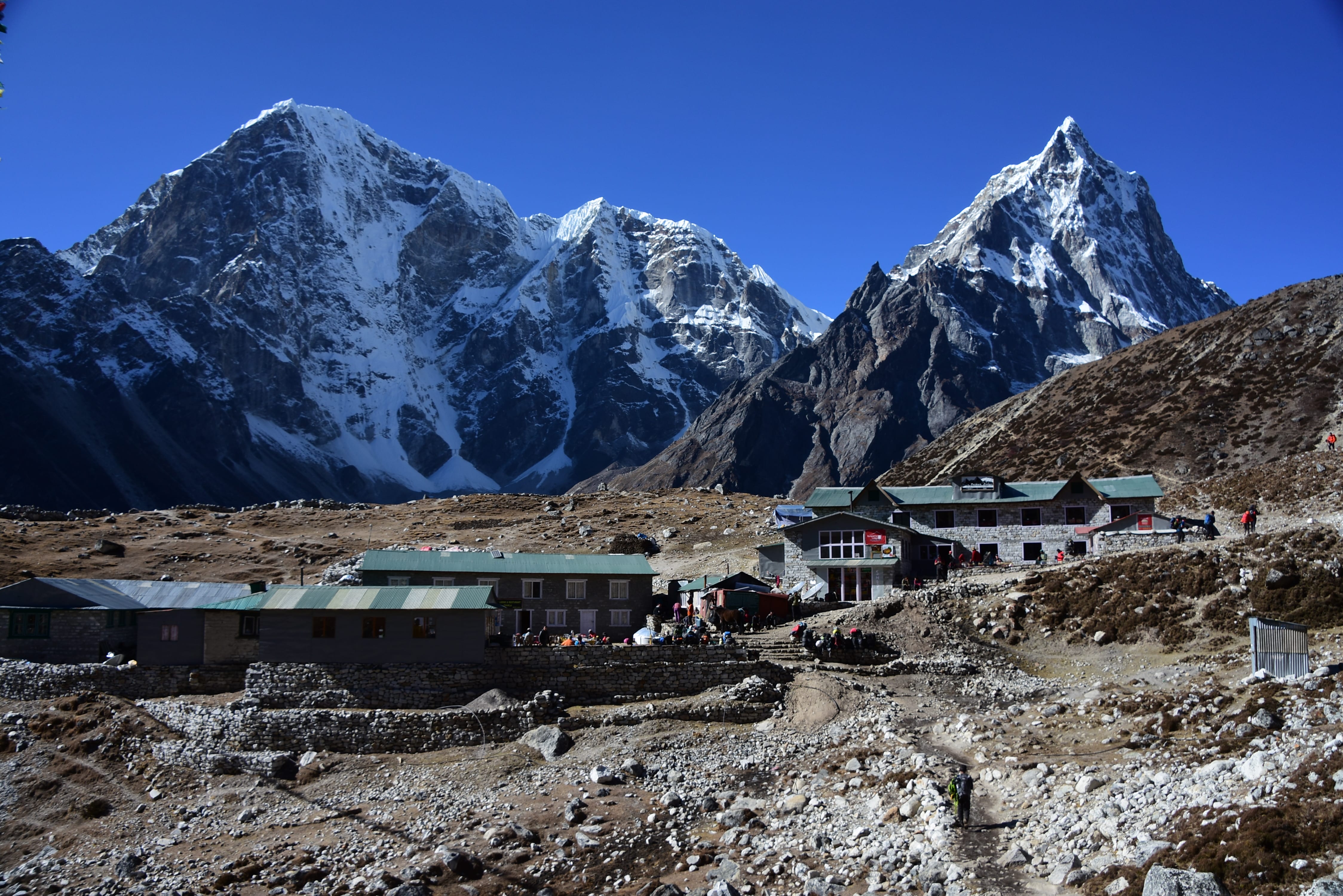 Thukla Village (4,620m)